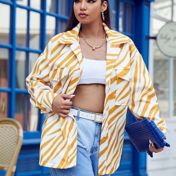 Animal Print Shacket - Picture 4 of 5